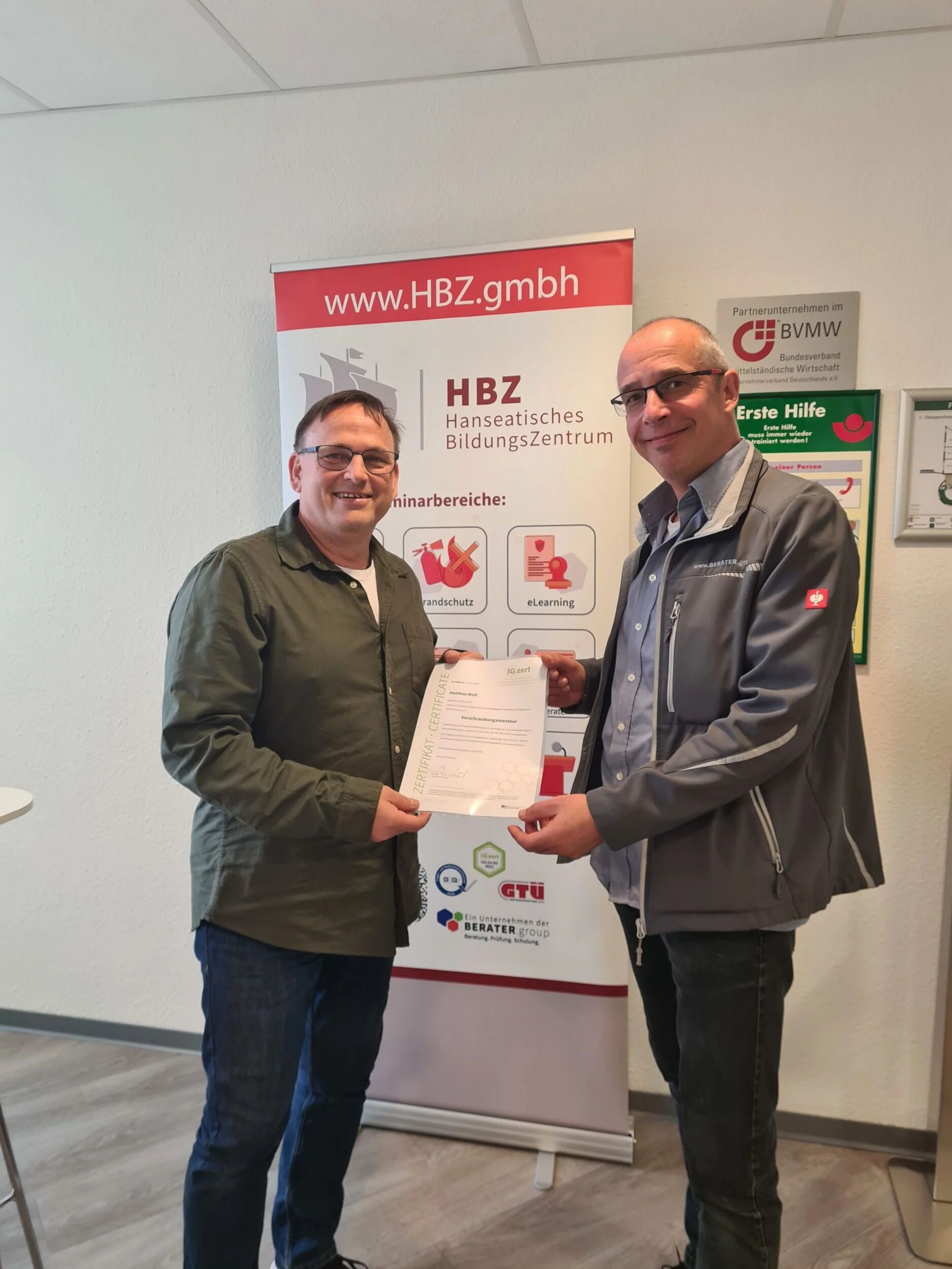 Weitere Verschraubungsmonteur nach DIN EN 1591-4 erfolgreich ausgebildet